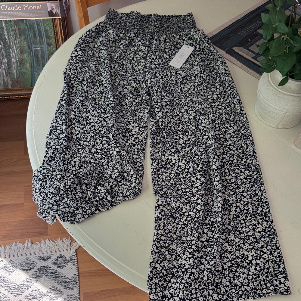 Floral Navy and White Women's Pants